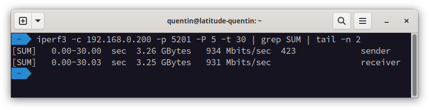 Capture d&rsquo;écran d&rsquo;un terminal montrant une mesure de débit, réalisée grâce au logiciel iperf3